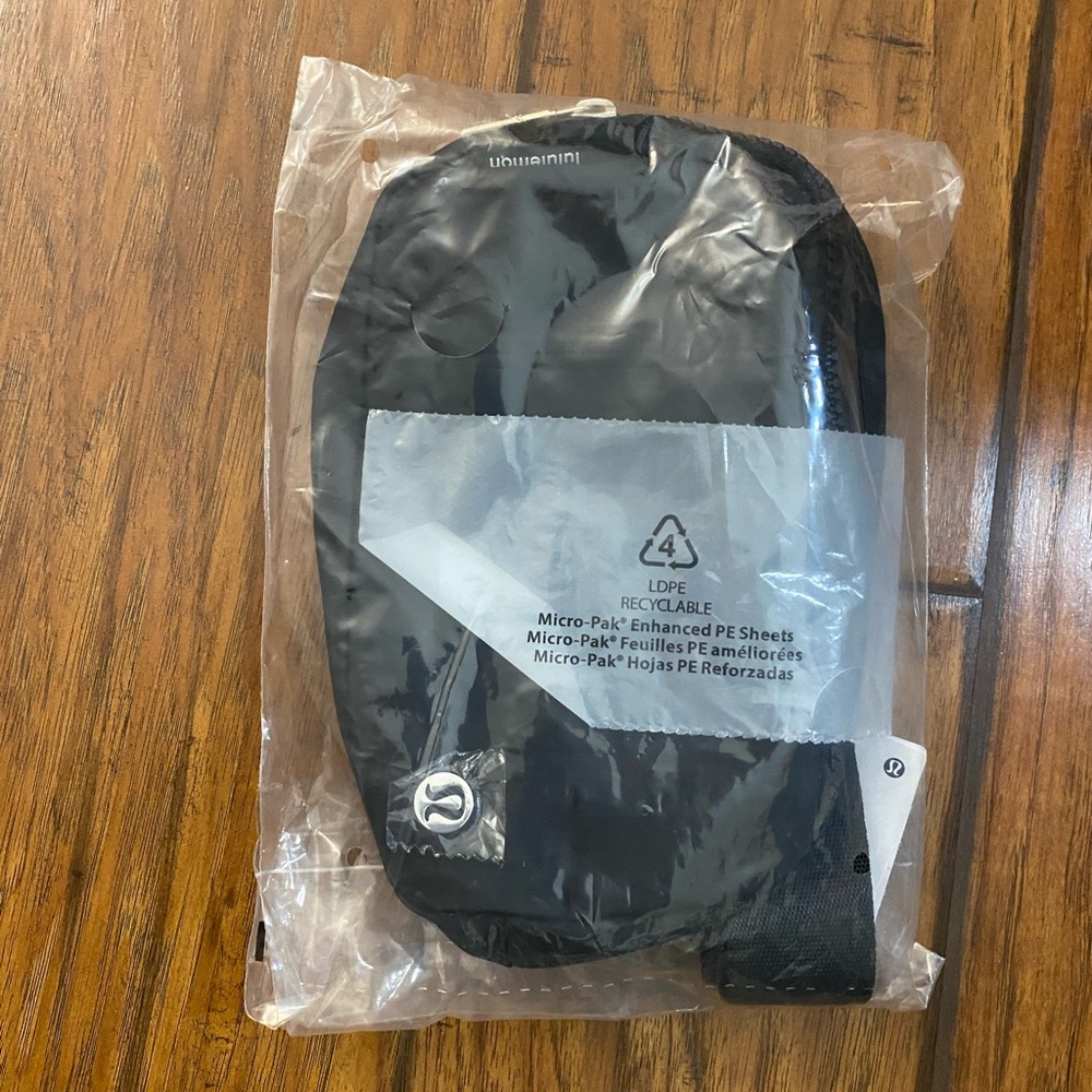 Lululemon Everywhere Belt Bag | 1L | Black